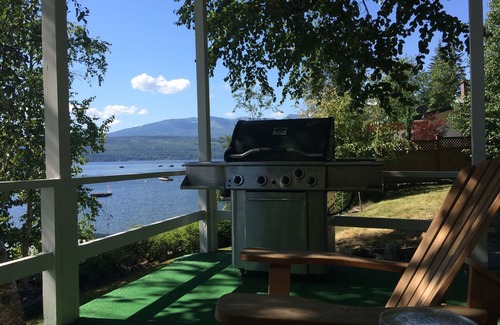 Scotch Creek House | Scotch Creek Waterfront Cottage