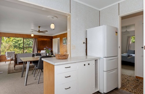 Parua Bay House | SCOTT HOUSE - TAMATERAU HOLIDAY HOME in Abel Tasman National Park