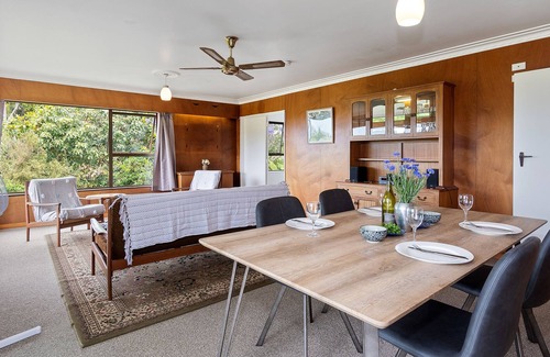 Parua Bay House | SCOTT HOUSE - TAMATERAU HOLIDAY HOME in Abel Tasman National Park
