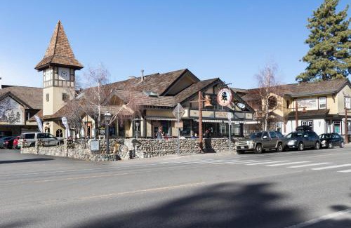 Alpine Meadows Apartment | Scott Peak Views