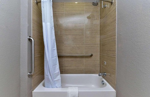 Cotulla Hotel | Scottish Inn & Suites Cotulla, TX