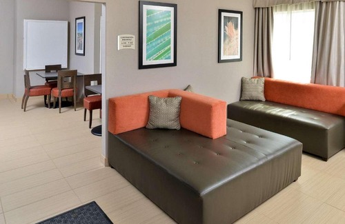 Cotulla Hotel | Scottish Inn & Suites Cotulla, TX