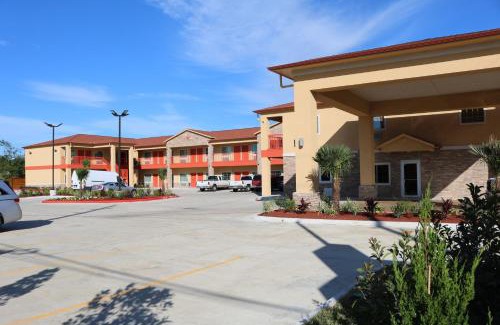 Humble Hotel | Scottish Inn & Suites - IAH Airport