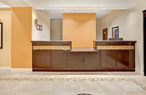 La Porte Hotel | Scottish Inns and Suites - La Porte