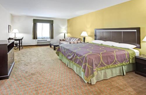 La Porte Hotel | Scottish Inns and Suites - La Porte
