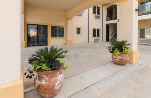 Balch Springs Hotel | Scottish Inns & Suites