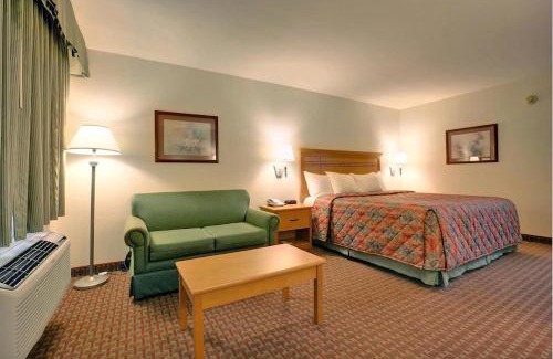 DeSoto Hotel | Scottish Inns