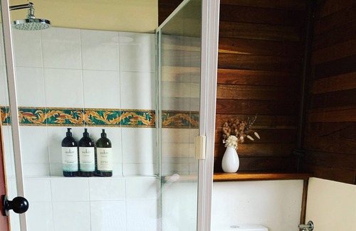 Scotts Head Cabin | Scotts Head Guesthouse