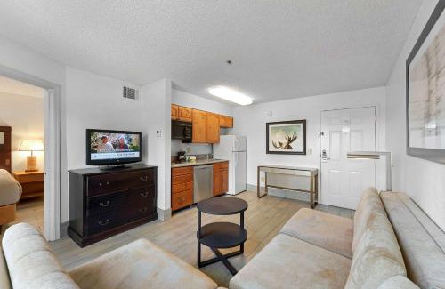 Central Scottsdale Apartment | Scottsdale 1bd King Renovated