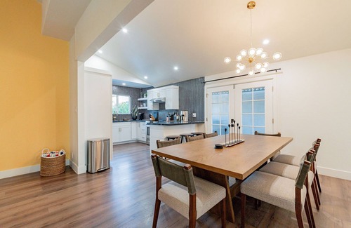 Scottsdale House | Scottsdale/4BR/Heated Pool/Patio/Foosball/Pong/Dogs/8 minutes to Old Town!