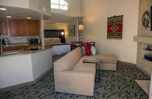 Arcadia Apartment | Scottsdale Camelback Resort Classic Studio with Fitness Center