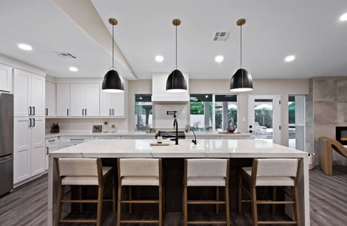 Avant House | Scottsdale Clubhouse | Pool, Spa & Golf Simulator