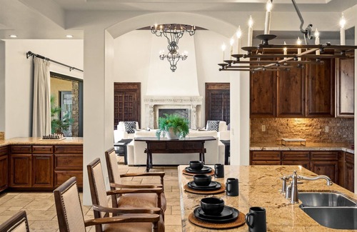 Desert Mountain House | SCOTTSDALE LUXURIOUS DESERT MOUNTAIN VILLA Near Shopping/Hiking/Sept Special