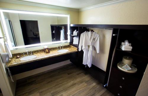 South Scottsdale Resort | Scottsdale Plaza Resort