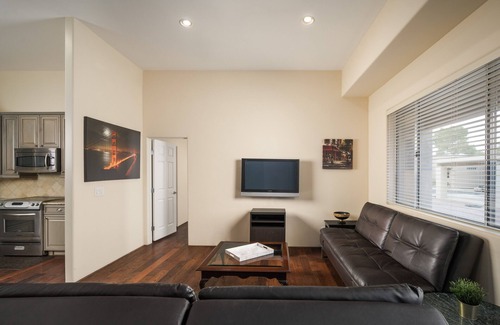 Central Scottsdale House | Scottsdale PV Huge Guest House, fully livable, with a private basketball court