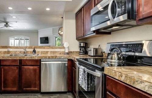 North Scottsdale Condo | Scottsdale Retreat - 2 Bed 2 Bath Condo With Resort-style Amenities!