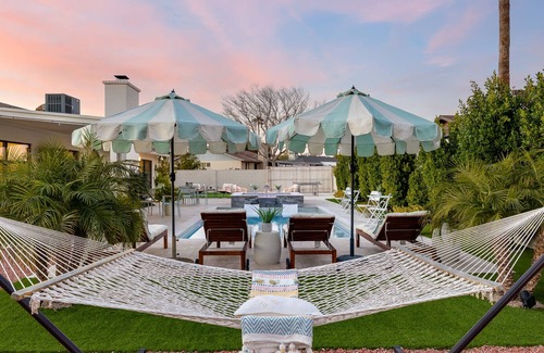 Thunderbird Desert Estates House | Scottsdale's Best Bach Pad - Pool, Spa, Hammock, fire pit, Putting green