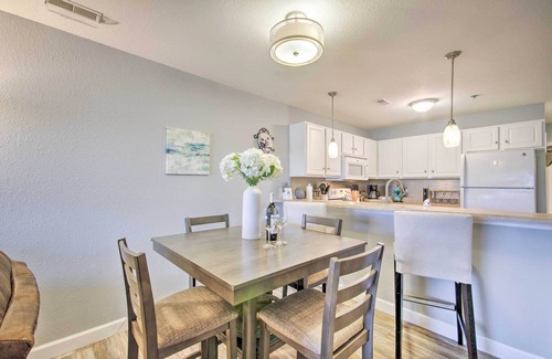 Lake Ozark Condo | Screened Balcony w/Views: Sleek Lake Ozark Gem!