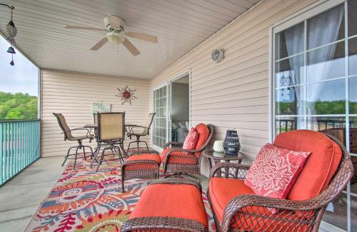 Lake Ozark Apartment | Screened Balcony with Views Sleek Lake Ozark Gem!