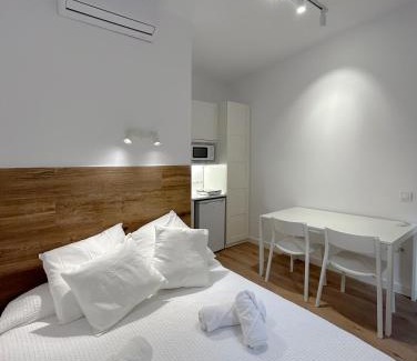 Terrassa Apartment | SD Habitación céntrica con baño y Kitchenette