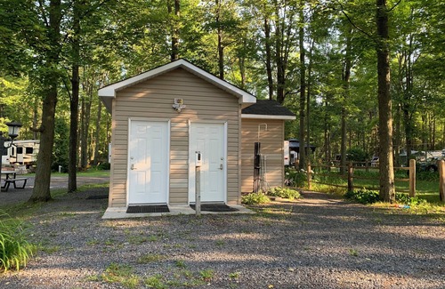 Clarence-Rockland RV Rental | SDD Camping Terrain 24a