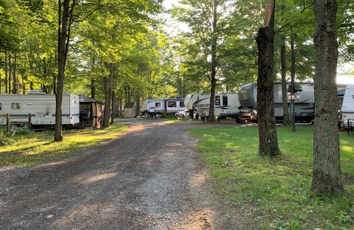 Clarence-Rockland RV Rental | SDD Camping Terrain 24a
