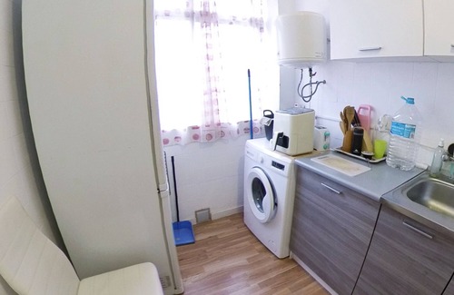 Alicante Apartment | Se Alquila la Acogedora Habitación en Alicante