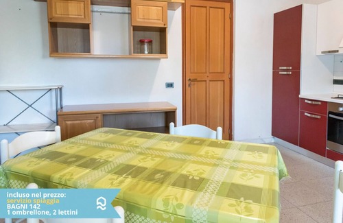Senigallia Apartment | SE010 - Senigallia, one bedroom apartment on the sea with beach