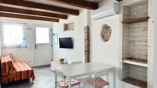Roncitelli Apartment | SE119 - Senigallia, nuovo bilocale con corte