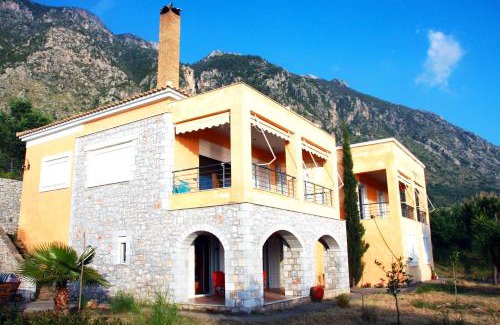 Diasella House | Sea and Mountain View
