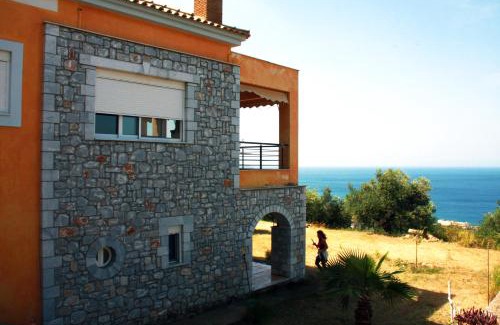 Diasella House | Sea and Mountain View