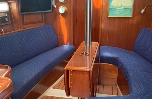 Belem Boat Rental | Sea Bloom - Sleep in Tejo