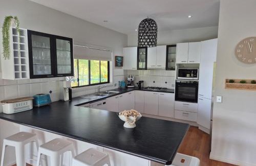 Elizabeth Beach House | Sea Breeze