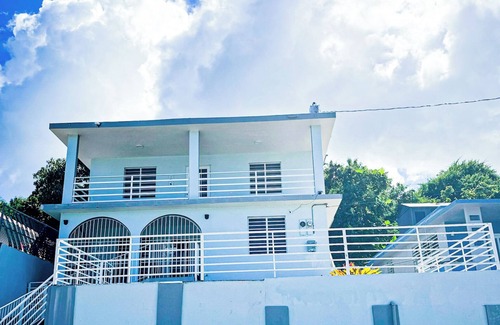 Sardinera Apartment | Sea Breeze Escape - - Spacious 3-bedroom near Beach and Marina in Fajardo, PR
