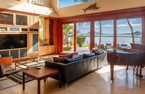 Kaneohe House | Sea Breeze Estate~Can sleep up to 24! Waterfront, Spa, AC!