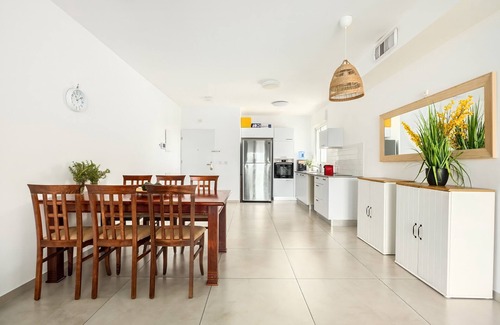 Netanya Apartment | Sea Breeze Netanya Retreat by Sea N' Rent