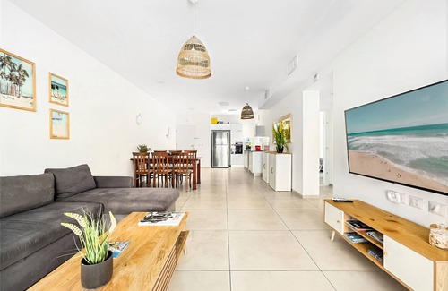 Netanya Apartment | Sea Breeze Netanya Retreat by Sea N' Rent