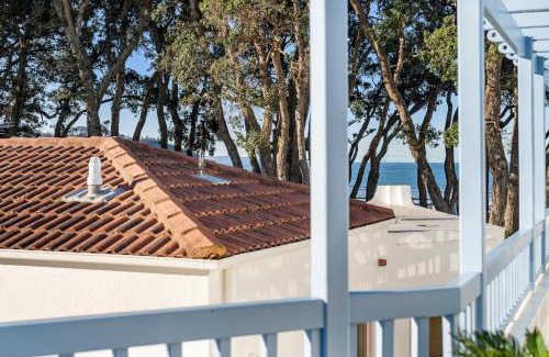 Orewa House | Sea Breeze - Orewa Oceanside Apartments