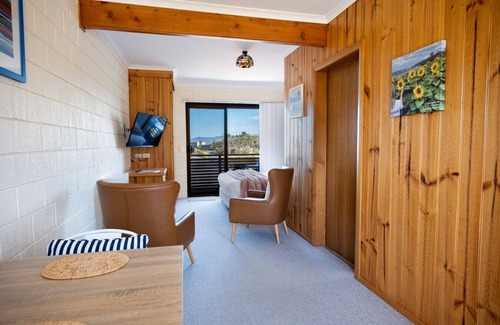 Scamander Villa | Sea Breeze Studio @ The Blue Seas