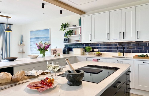 St. Levan House | Sea Breeze - Stunning 6 bedroom Eco home with Sea Views