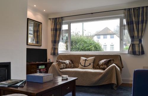 Totland Bay House | Sea Breezes