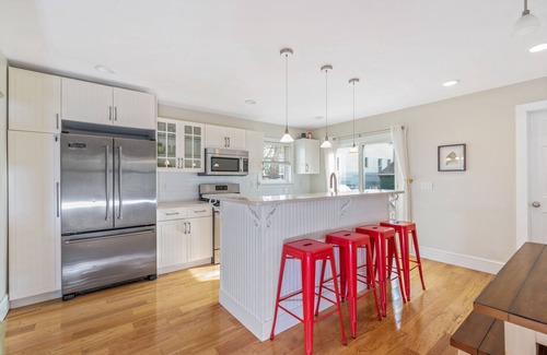 Sea Bright House | SEA BRIGHT BEACH BEAUTY. 1 block to beach, restaurants, entertainment. 3br, Deck