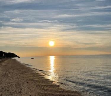 Wading River House | Sea Cliff Charm: 5 Mins to Beach, Firepit
