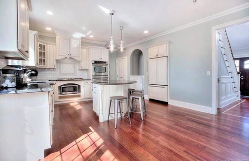 Fairfield House | "Sea-Duced" by the Beach! Entire Home Near Downtown Fairfield