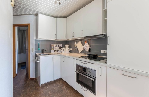 Friedrichskoog-Spitze Apartment | Sea Front Apartment “Zur Kajüte Friedrichskoog” with Wi-Fi, Terrace & Garden