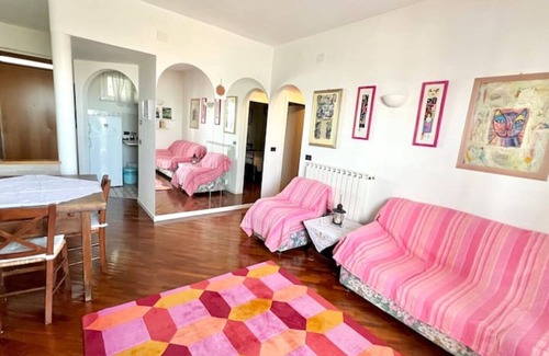 Lido di Fermo Apartment | Sea front apartment -high speed wifi, bikes, parking, climate, Marche Region ideal