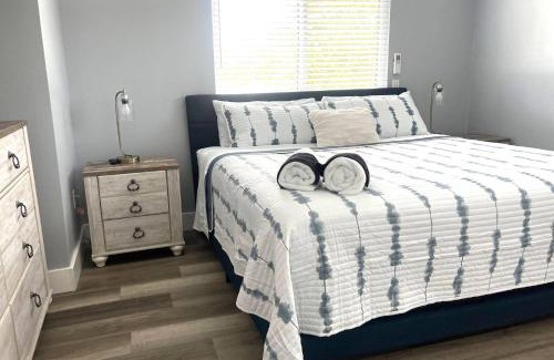 Allendale Terrace House | Sea Glass Cottage - minutes to Downtown St Pete and the beaches