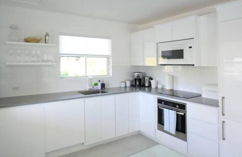 Weston Apartment | Sea Glass Villa - Spacious 1 Bed, 2 Bath on West Coast
