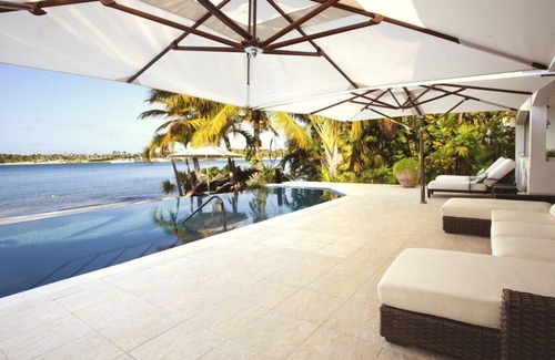 Long Island Villa | Sea Hare - Beach Front - 3 Bedrooms