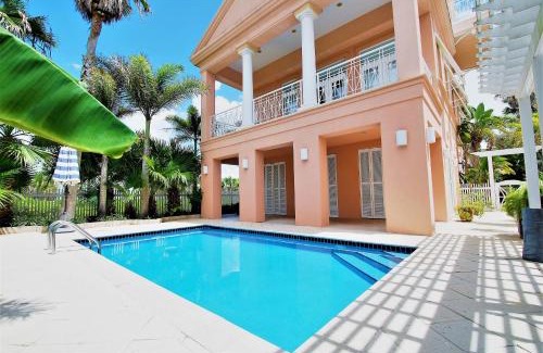 The Shores House | Sea Hawk - Private Beach House With Pool & Hot Tub Home